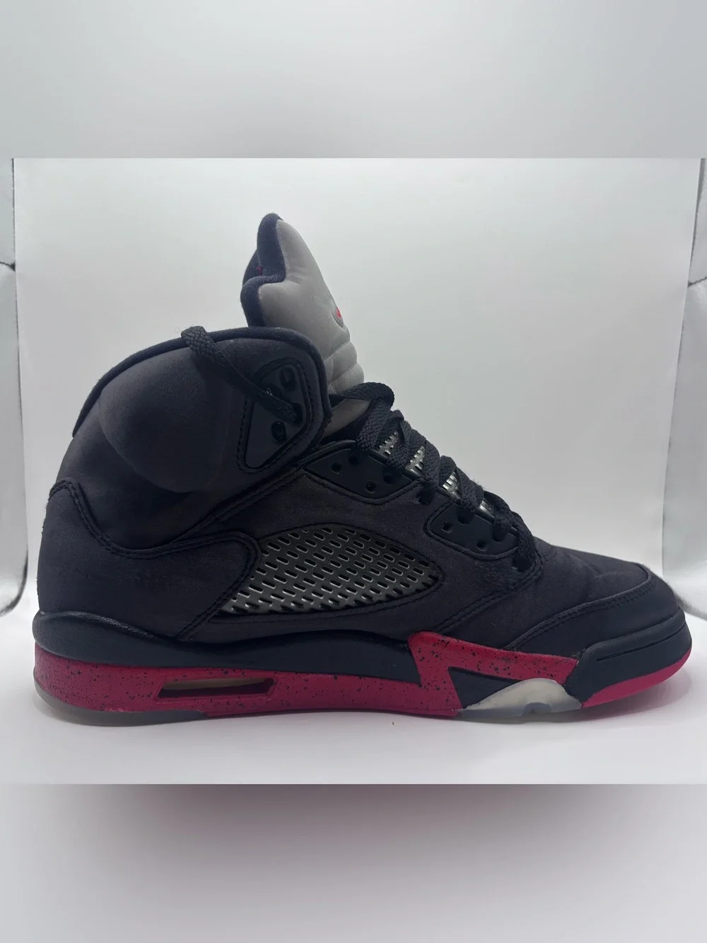 Air Jordan 5 Retro Satin Black Red, Men’s size 9, 136027-006